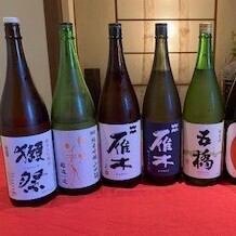 Enjoy a variety of Japanese sake!