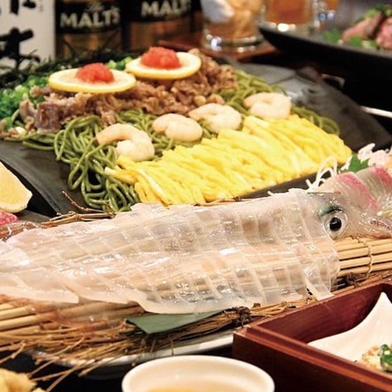 鮮度抜群の活イカや、アツアツ名物瓦そばなど山口の味覚を堪能◎