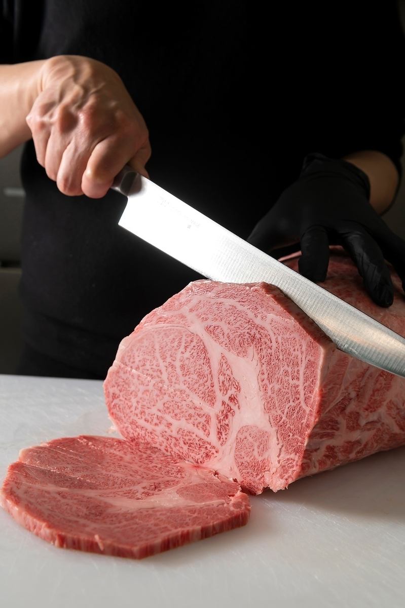 どんどん亭のお肉は社長自らが厳選！新鮮、高品質な肉にこだわる