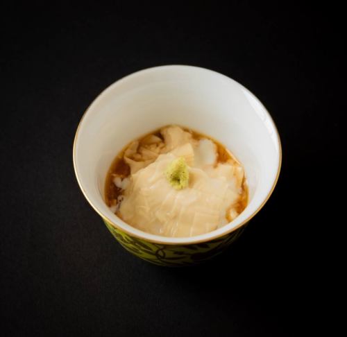 先付　生湯葉　山葵　