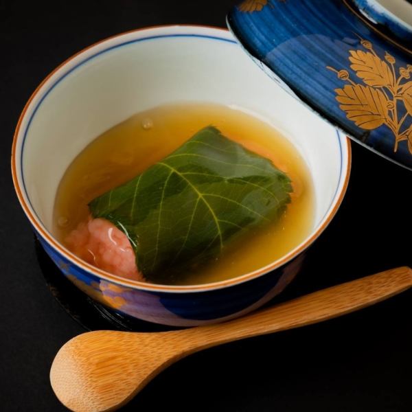 【鯛の桜蒸し】