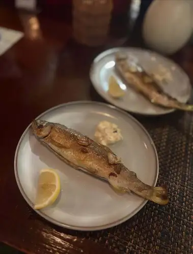 八月第二週
正值盂蘭盆節期間，
今年受颱風影響，天氣變化無常，但氣溫不高，正是釀酒的好時節。 🍷

本週天氣預報顯示氣溫不會太高，所以我們晚上可以喝點葡萄酒放鬆一下。

本週預訂狀況🗓

8月13日（星期四）△ 剩下大約1個名額，最好是晚點的日期。
8月14日，星期五 ⚪︎ 大約剩下2-3個名額
8月15日，星期六 ⚪︎ 仍有大量空位
8月16日 △ 大約剩下2個名額
8月17日（星期一）◎ 隱藏的寶藏

🍷我們週六、週日及公眾假期下午3點開始營業。
建議提早前往，以便獲得更輕鬆的體驗。

午餐服務將於8月20日星期四恢復。
午餐僅在工作日、週一和週四供應。