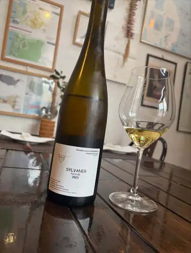 Second week of August,
Right in the middle of Obon,
This year, the weather has been unpredictable due to the influence of typhoons, but it's not too hot, making it perfect weather for wine. 🍷

The forecast for this week isn't too hot, so let's relax in the evenings with some wine.

Booking availability for this week 🗓

August 13th (Thu) △ About 1 spot left, preferably a later date.
Friday, August 14th ⚪︎ Approximately 2-3 spots remaining
Saturday, August 15th ⚪︎ Plenty still available
August 16th △ Approximately 2 spots remaining
August 17th (Mon) ◎ Plenty of hidden gems

🍷We are open from 3pm on Saturdays, Sundays, and public holidays.
I recommend going early in the day for a more relaxed experience.

Lunch service will resume on Thursday, August 20th.
Lunch is only available on weekdays, Monday and Thursday.