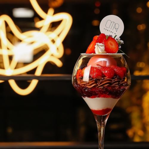 <12/1~3/2>【冬季限定】parfait chocolat fraise ～苺とショコラの贅沢パフェ～