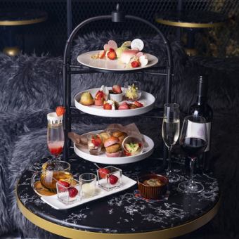 【季節限定】-夜の部‐サントルM　Afternoon Tea 〈苺と贅沢ピスタチオ〉