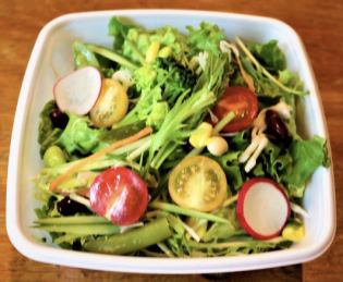 16 items choregi salad