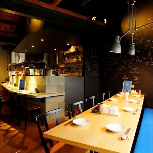 Designer interior ☆ Delicious sake in a refined space