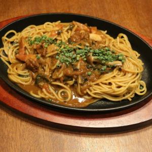 Teppanyaki curry pasta