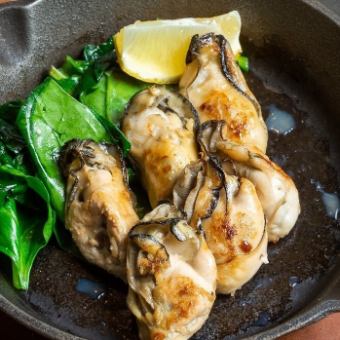 Stir-fried oysters with butter