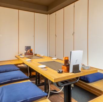 There is also a private kotatsu room that can accommodate up to 8 people.