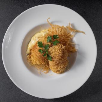 Deep-fried Spanish mackerel kadaif