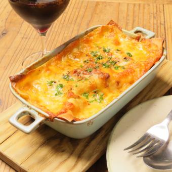 牛すじラザニア