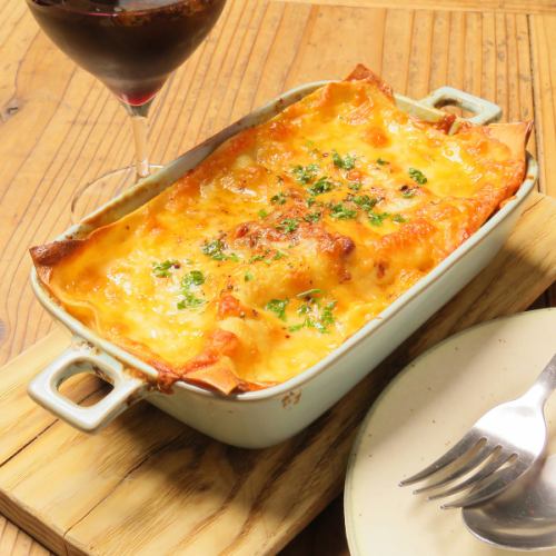 牛すじラザニア