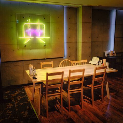 店内は暖かみのある雰囲気です。