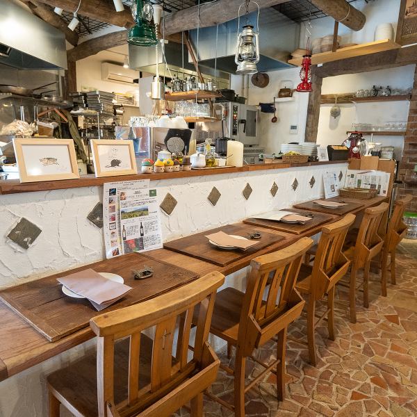 《One person is welcome ◎》 Counter seats are provided for all 8 seats ♪ It is a recommended seat for everyday use after work or a date with a lover ◎ Of course one person use Please enjoy the special game of Gibier ◆ Lunch is also available, so please feel free to drop in ♪