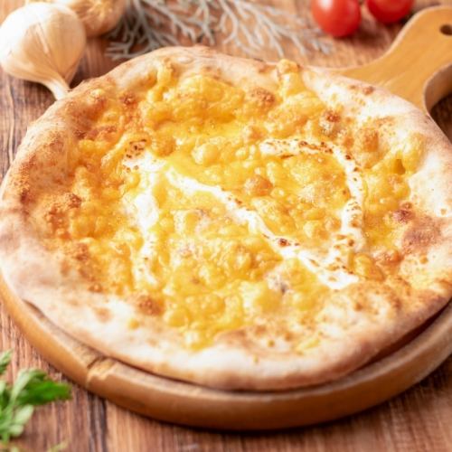 蜂蜜つき4種のチーズのクアトロフォルマッジ