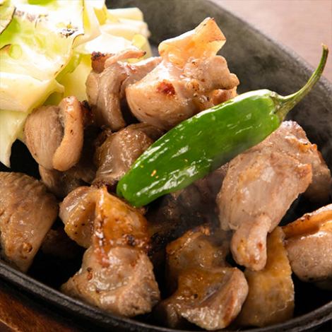 【引以为傲的特色菜】享受五种感官的品牌鸡和优质土鸡的精致菜肴。