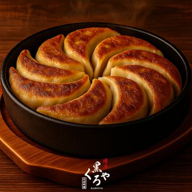 九州名物と鉄鍋餃子［博多鉄鍋餃子］全8品 生ビール含む2.5ｈ飲放題付 5000円