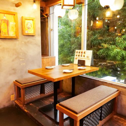 窓際のお席でゆっくり楽しむこともできます!ふとした時に外の景色を眺めながら飲むお酒も美味しいです◎