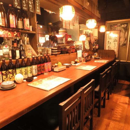 <p>There is also a counter seat and a private room for 6 people in the back !! There are Japanese swords etc. ☆ The 5th floor is a large number of tatami mat seats that are ideal for welcome and farewell parties and birthday parties ♪</p>