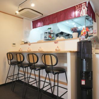 カウンター席です