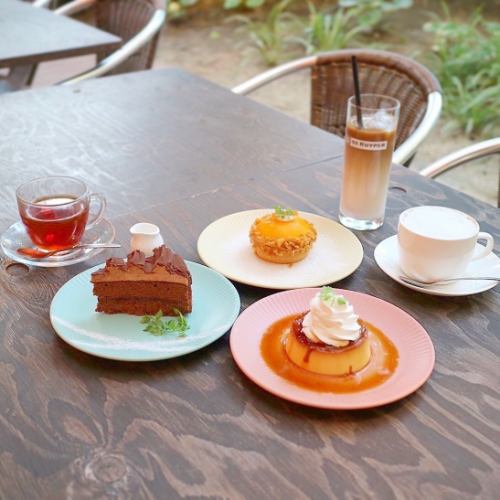 Dessert set [1 cake of your choice + 1 drink of your choice from the set drink]
