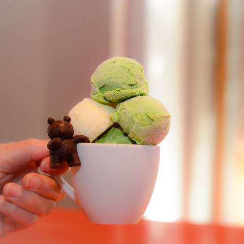 助けてくまちゃん　ミニミニアイスタワー