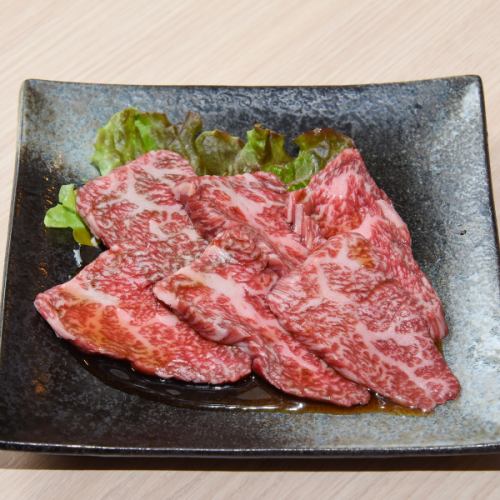 手切り肉とオリジナル調味料へのこだわり
