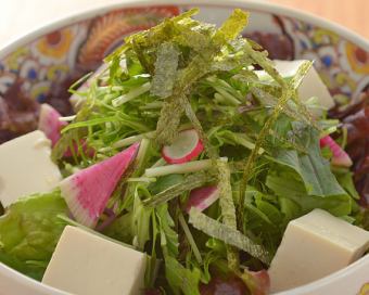 とようけやさんとこのお豆富と京水菜のサラダ
