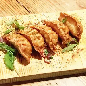 脆皮餃子