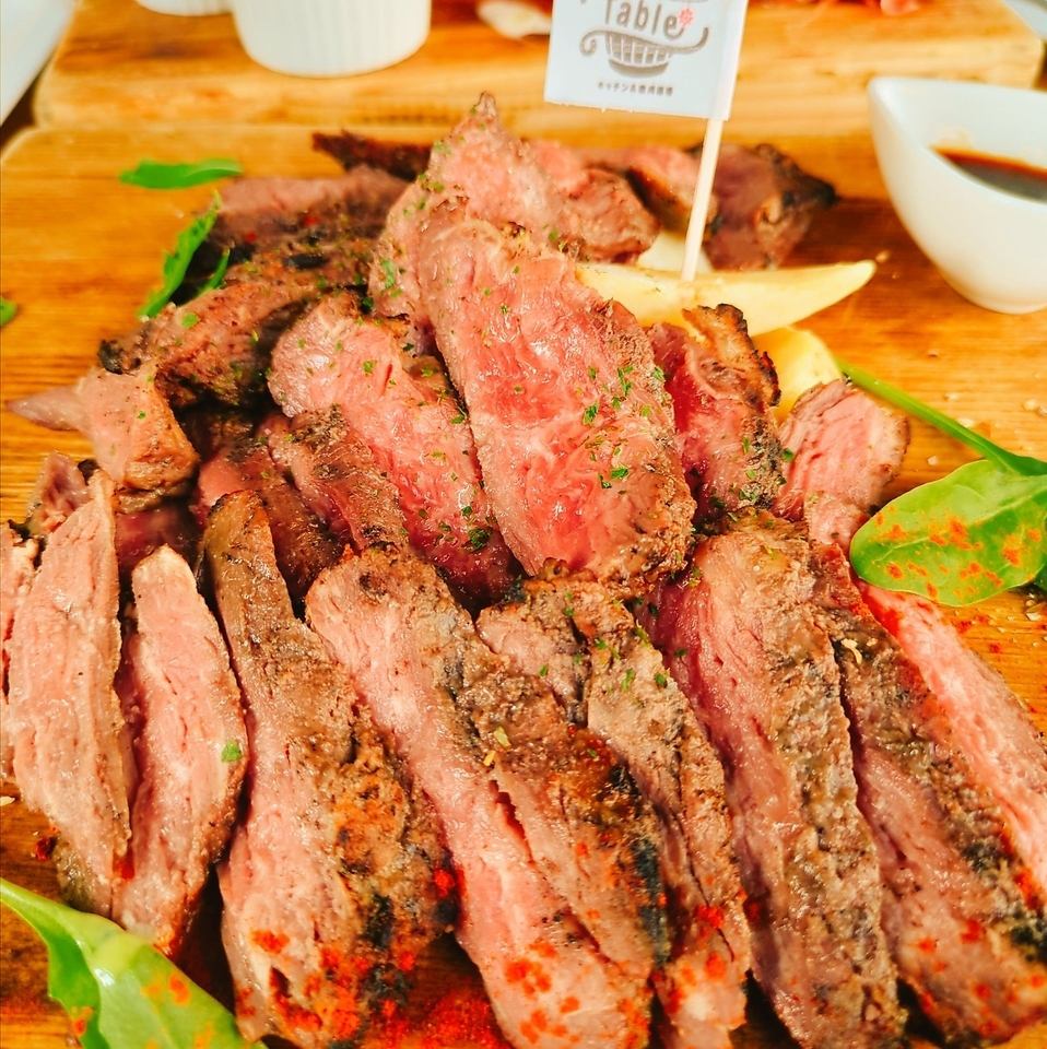 おいしい!と大好評の炙り熟成肉