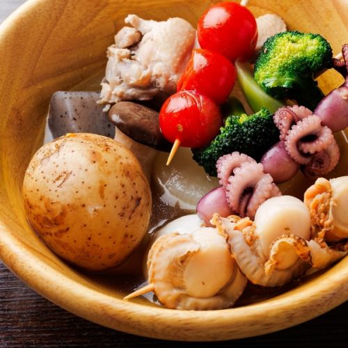 炭火焼鳥とおでんが名物！