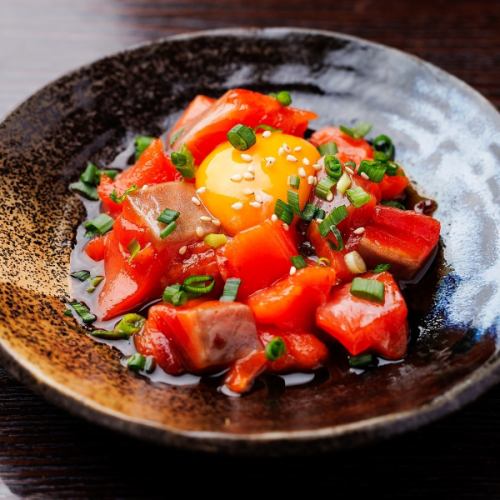 とろサーモンユッケ