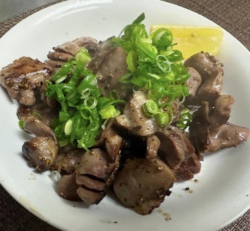 砂ずりの塩焼き