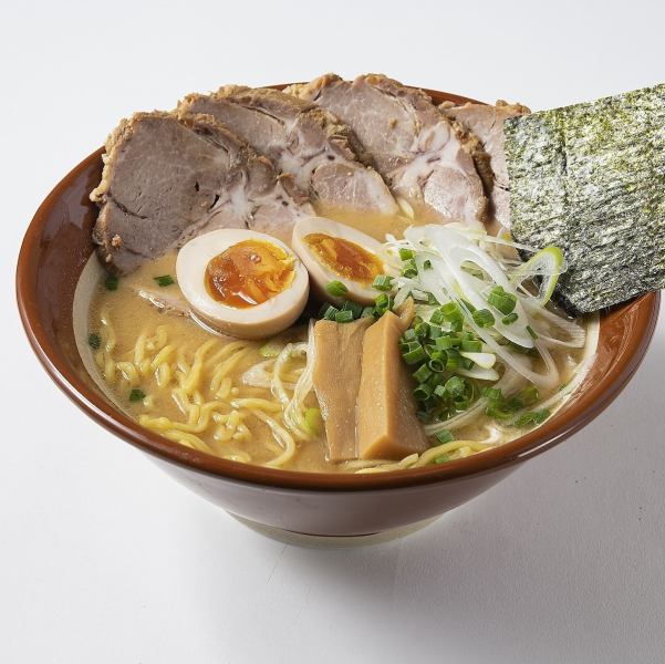 Extreme Sapporo Miso Char Siu Ajitama Ramen.You can enjoy it deliciously from small children to the elderly!