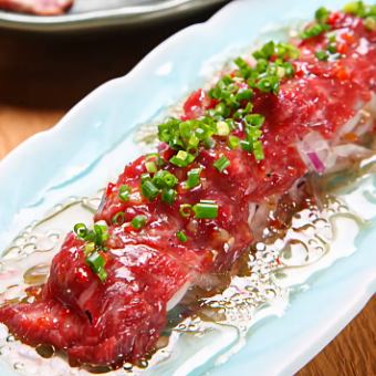 【還有無限暢飲】「Hekiju套餐」4,480日元，包含使用熊本名牌櫻桃肉製成的馬肉生牛肉片等10種菜餚