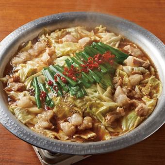 Most popular!Seafood and beef offal hot pot course◎A popular plan that includes all-you-can-drink for 4,200 yen (tax included)