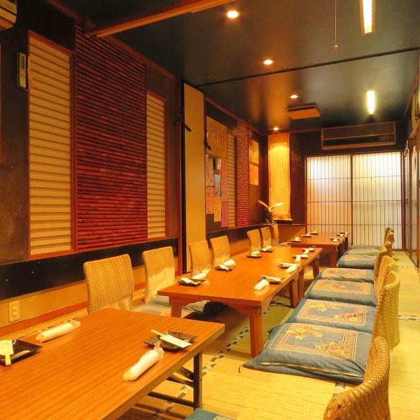 The tatami room on the 2nd floor can accommodate 6 people, 6 people, and 8 people.It is possible to connect and charter up to 23 to 38 people!