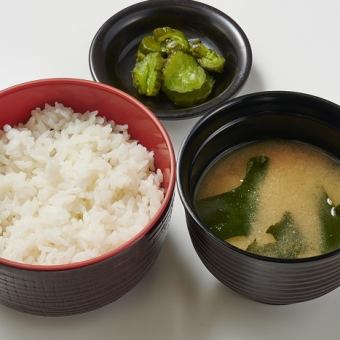 Set meal set (rice, miso soup, pickles)