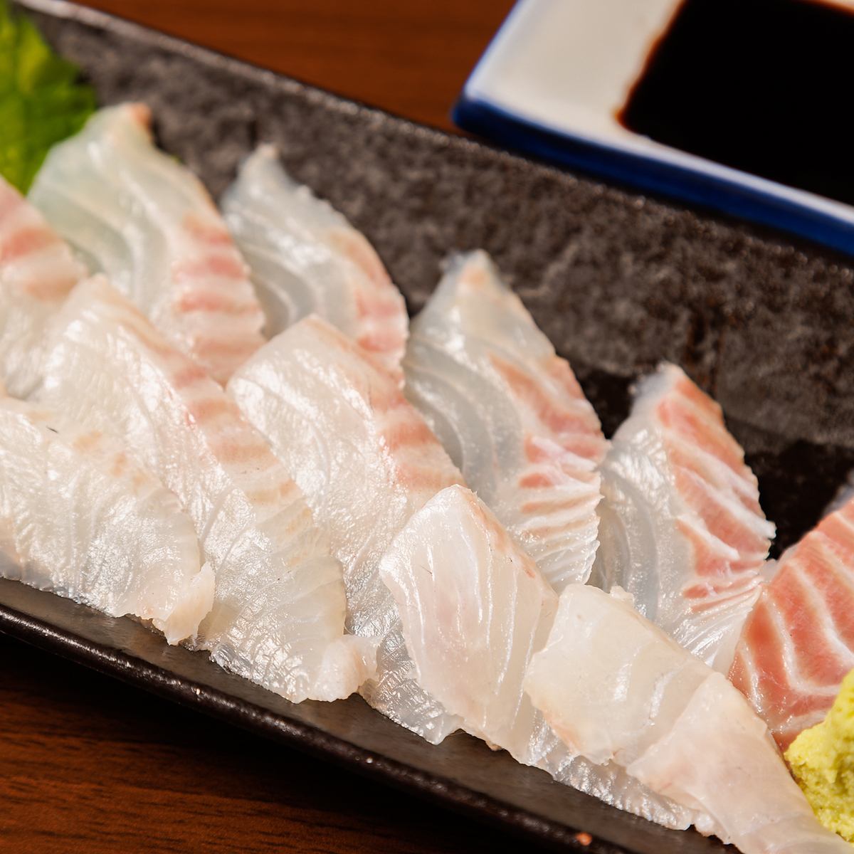 We offer fresh local free-range chicken and fish caught in Kyushu!