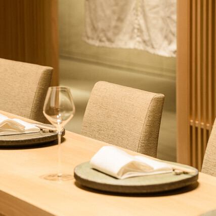 落ち着いた雰囲気のお席