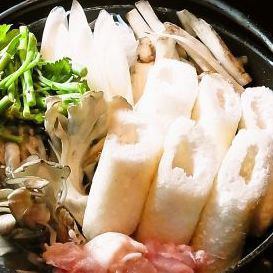 A higher-grade banquet plan! Packed with local cuisine! 8-dish kiritanpo hot pot course with all-you-can-drink for 2 hours to fully enjoy Akita