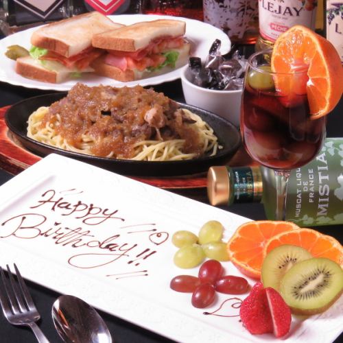 女子会や誕生日会、結婚式二次会に最適☆似顔絵やデザートプレート、シャンパンタワーなどご要望承ります☆