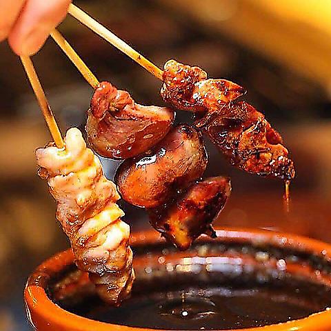 《炭火焼鳥＆とろ～りチーズタッカルビなど選べるメイン》毎日3時間飲放9品Cコース4200→3200円