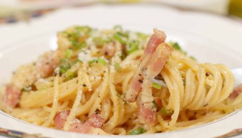 カルボナーラパスタ