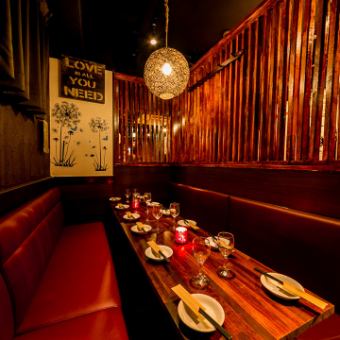 【大型個室】店内奥にあり、28名様まで対応の個室。宴会シーズンには一番先に予約の埋まるお席です。『大森/個室 x 幹事様無料♪』宴会コースを10名様毎の予約で1名様分無料！！詳しくはクーポン欄をご覧ください。