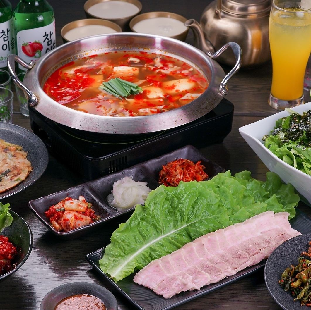 【虎ノ門ヒルズ駅直結】マッコリがすすむ本場の韓国料理が楽しめる居酒屋