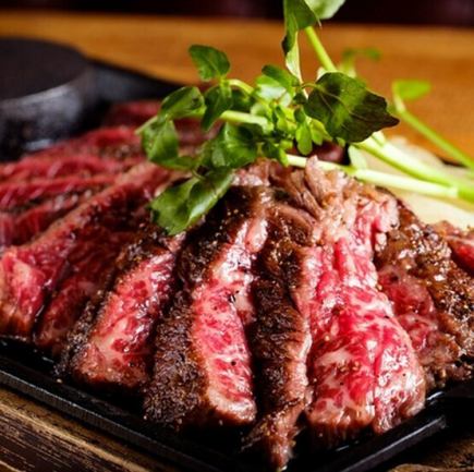 “轻松套餐” 熟成烤牛肉、烤鸡等9道菜,含2小时无限畅饮,4000日元⇒3000日元