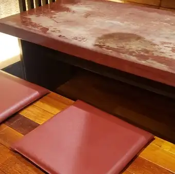 欢迎您在我们舒适的下沉式休息区享受轻松时光！我们还更换了榻榻米房间内的坐垫！