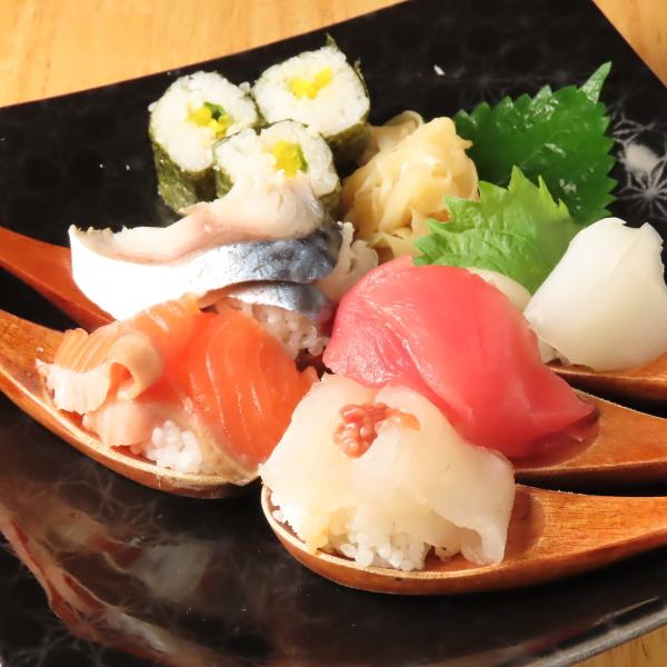 ◆Most popular◆【Our most popular specialty dish】Sushi spoon with 5 kinds of sushi